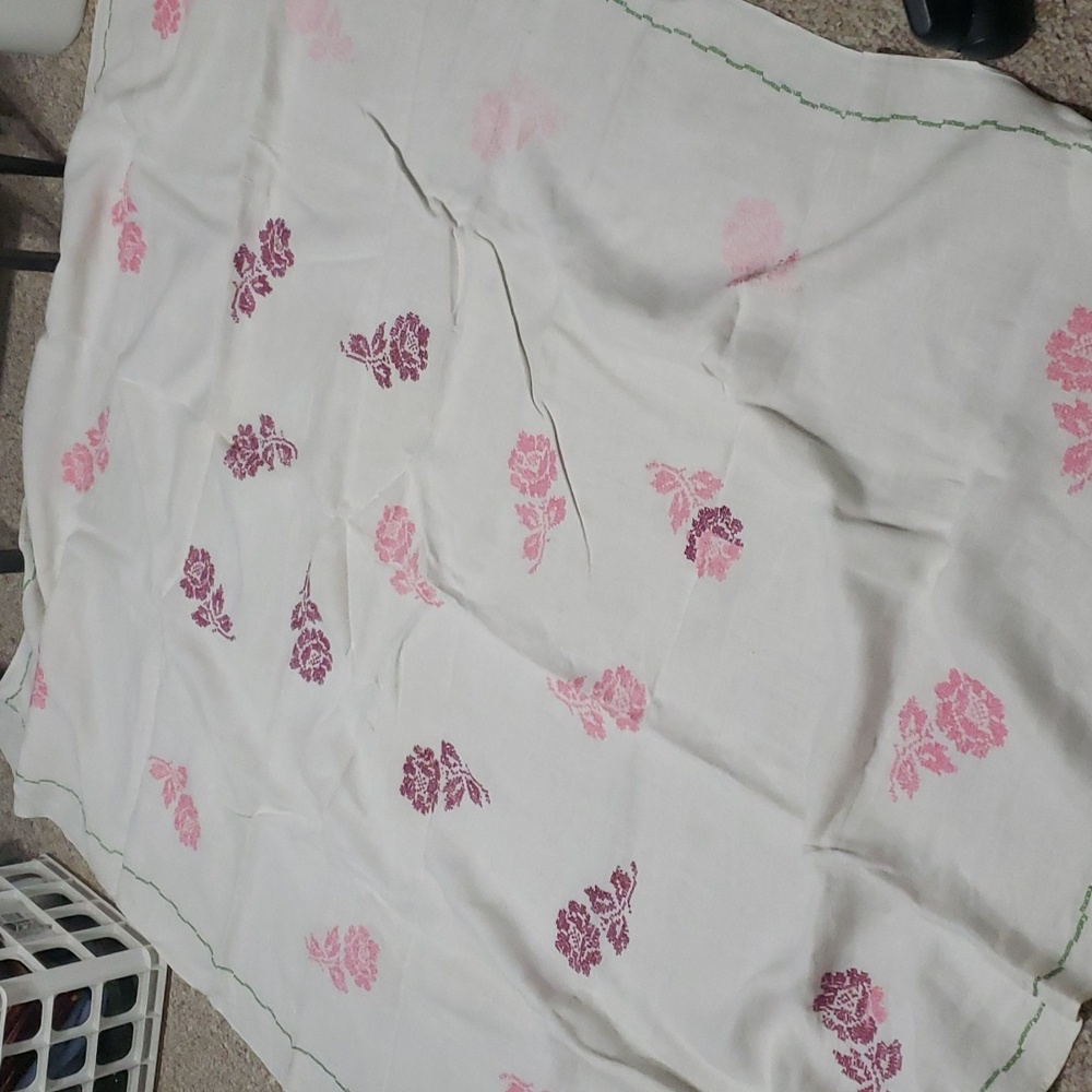 Vntage embroidered table cloth